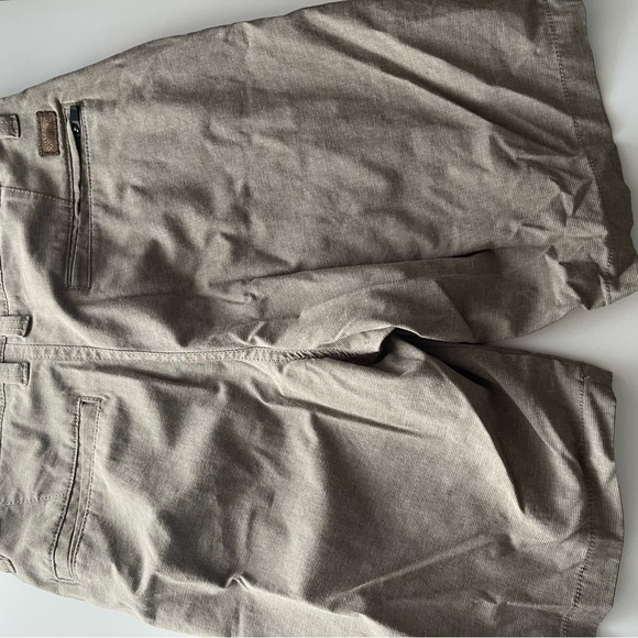 Billabong and Volcom Shorts 6 Pack - Picture 3 of 16